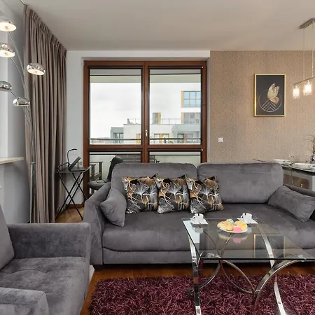 Mokotow Obrzezna By Renters *