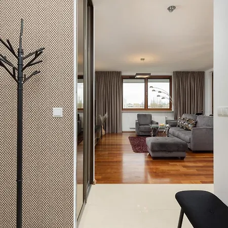 Mokotow Obrzezna By Renters *