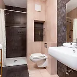 Mokotow Obrzezna By Renters * Warschau