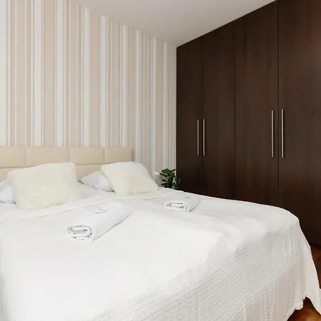 Mokotow Obrzezna By Renters Lägenhet Warszawa